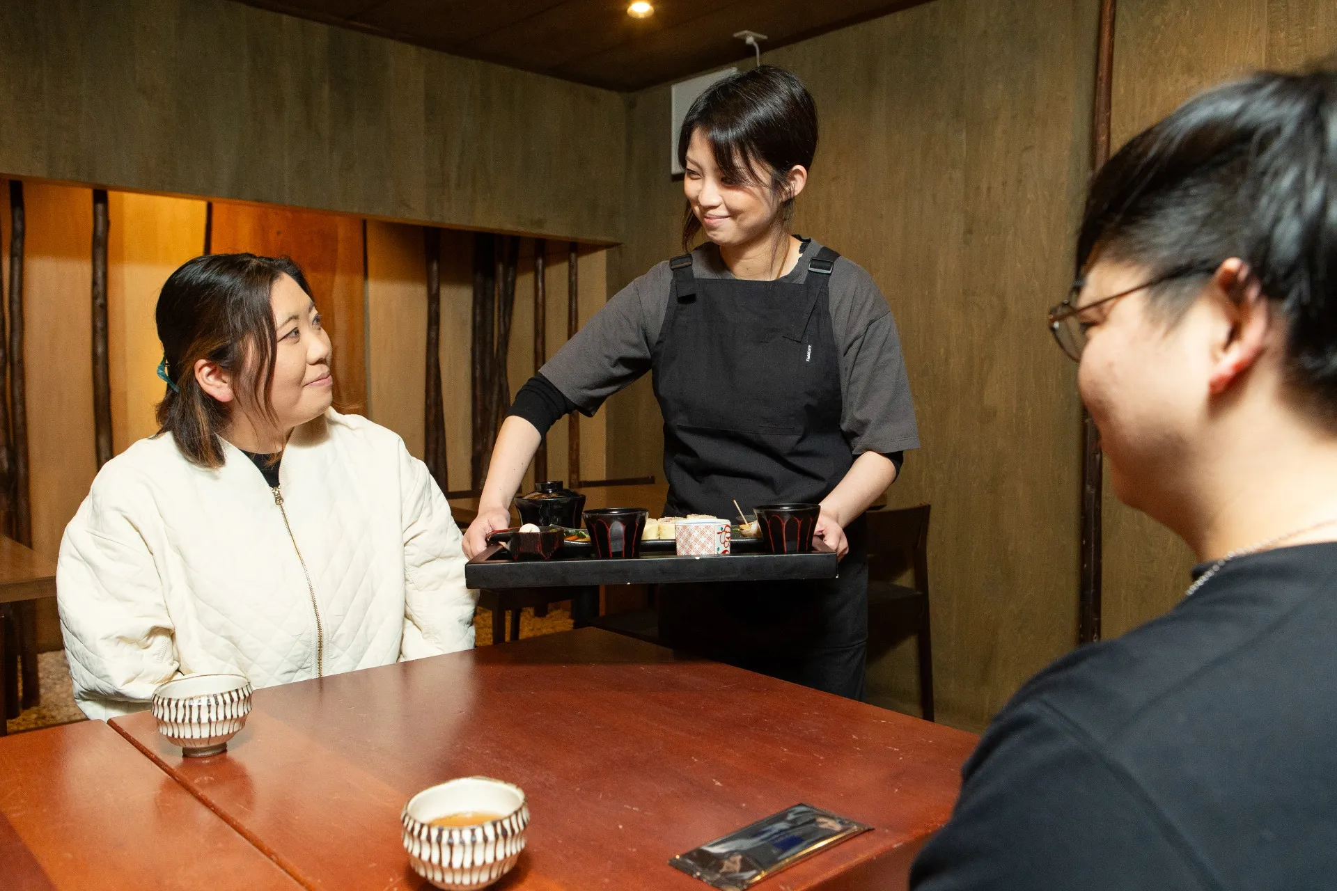 和風創作料理店のホールスタッフ / 正社員